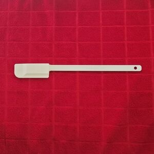 Pampered Chef Skinny Scraper